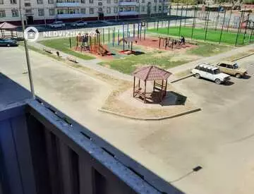3-комнатная квартира, этаж 3 из 5, 64 м²