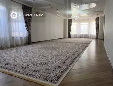 5-комнатный дом, 13.5 соток, 375 м²