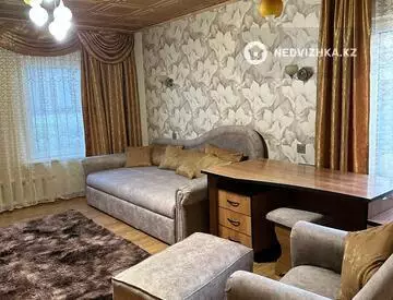 3-комнатный дом, 3 соток, 76 м², на длительный срок