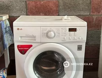 2-комнатная часть дома, 6.4 соток, 64 м², на длительный срок