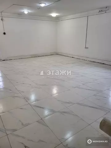 Торговое помещение, этаж 1 из 10, 69 м²