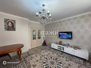 2-комнатная квартира, этаж 4 из 10, 64 м²
