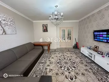 2-комнатная квартира, этаж 4 из 10, 64 м²