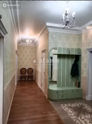 3-комнатная квартира, этаж 5 из 15, 130 м²