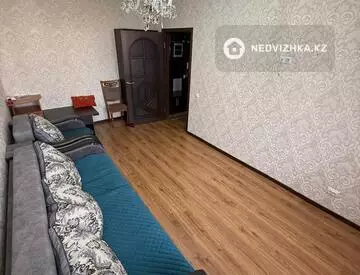 2-комнатная квартира, этаж 8 из 9, 54 м², на длительный срок