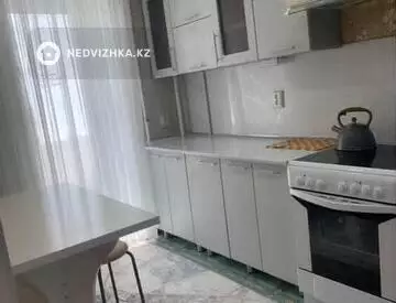 1-комнатная квартира, этаж 12 из 14, 50 м², посуточно