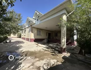 5-комнатный дом, 8 соток, 214 м²