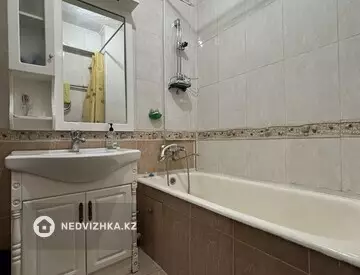 4-комнатная квартира, этаж 4 из 5, 96 м²