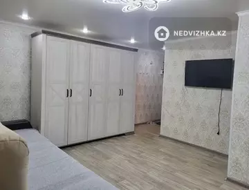 2-комнатная квартира, этаж 1 из 4, 44 м², посуточно