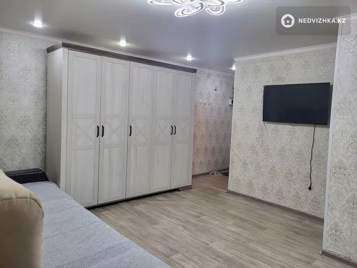43.5 м², 2-комнатная квартира, этаж 1 из 4, 44 м², посуточно, изображение - 1
