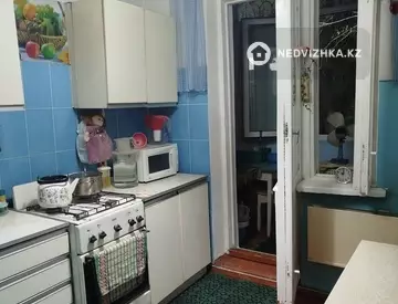 3-комнатная квартира, этаж 3 из 5, 63 м²
