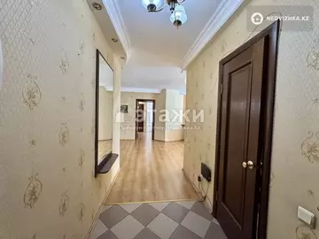 3-комнатная квартира, этаж 2 из 9, 145 м²