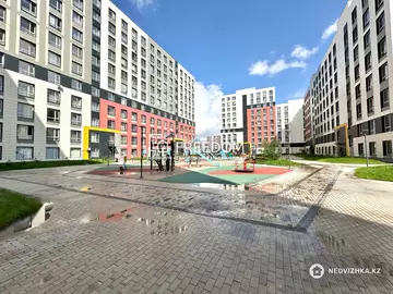1-комнатная квартира, этаж 12 из 12, 38 м²