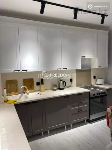 3-комнатная квартира, этаж 3 из 9, 93 м²