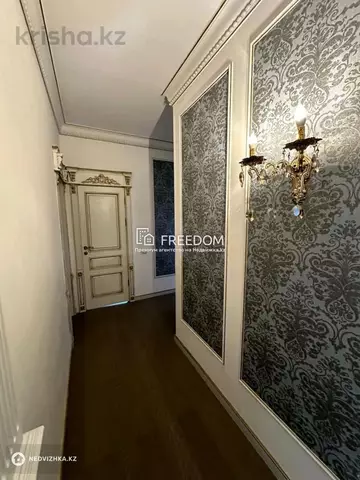 4-комнатная квартира, этаж 6 из 7, 130 м²