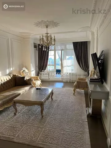 4-комнатная квартира, этаж 6 из 7, 130 м²