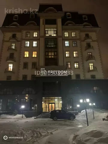 4-комнатная квартира, этаж 6 из 9, 200 м²