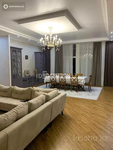 4-комнатная квартира, этаж 6 из 9, 200 м²