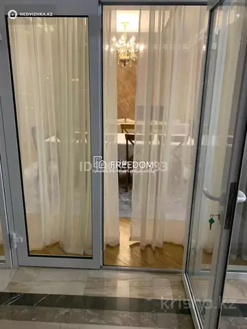 4-комнатная квартира, этаж 6 из 9, 200 м²
