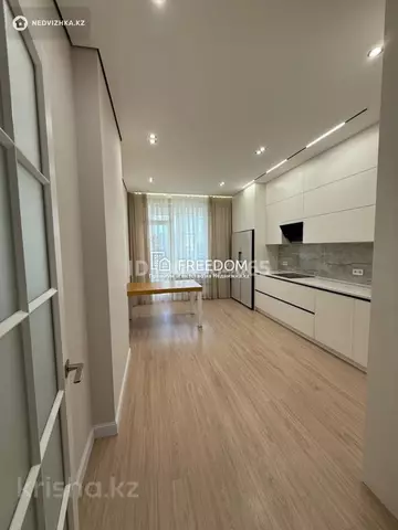 4-комнатная квартира, этаж 7 из 16, 137 м²
