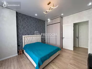 4-комнатная квартира, этаж 5 из 18, 110 м²