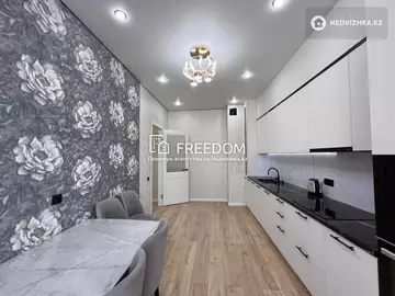 4-комнатная квартира, этаж 5 из 18, 110 м²