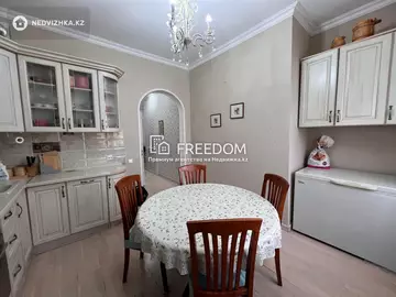 3-комнатная квартира, этаж 4 из 9, 94 м²