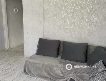 2-комнатная квартира, этаж 3 из 4, 40 м²