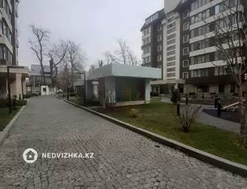 Офисное помещение, этаж 1 из 10, в жилом доме, 387 м²
