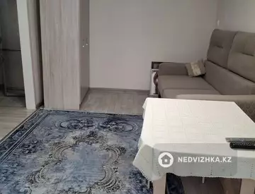 1-комнатная квартира, этаж 3 из 5, 33 м²