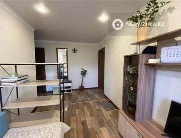2-комнатная квартира, этаж 4 из 5, 43 м²