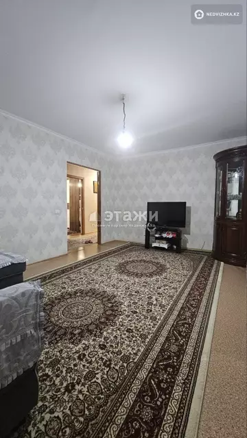 3-комнатная квартира, этаж 10 из 12, 70 м²