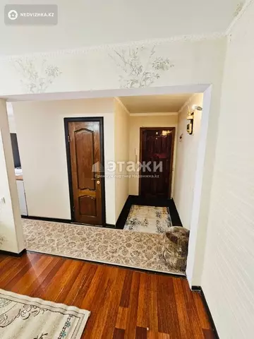 2-комнатная квартира, этаж 4 из 5, 45 м²
