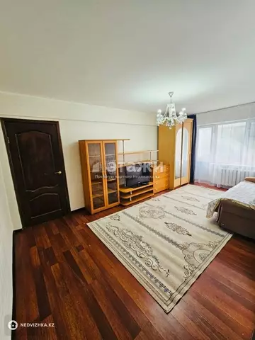 2-комнатная квартира, этаж 4 из 5, 45 м²