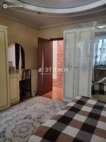 2-комнатная квартира, этаж 3 из 6, 70 м²