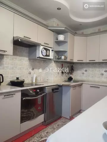 2-комнатная квартира, этаж 3 из 6, 70 м²
