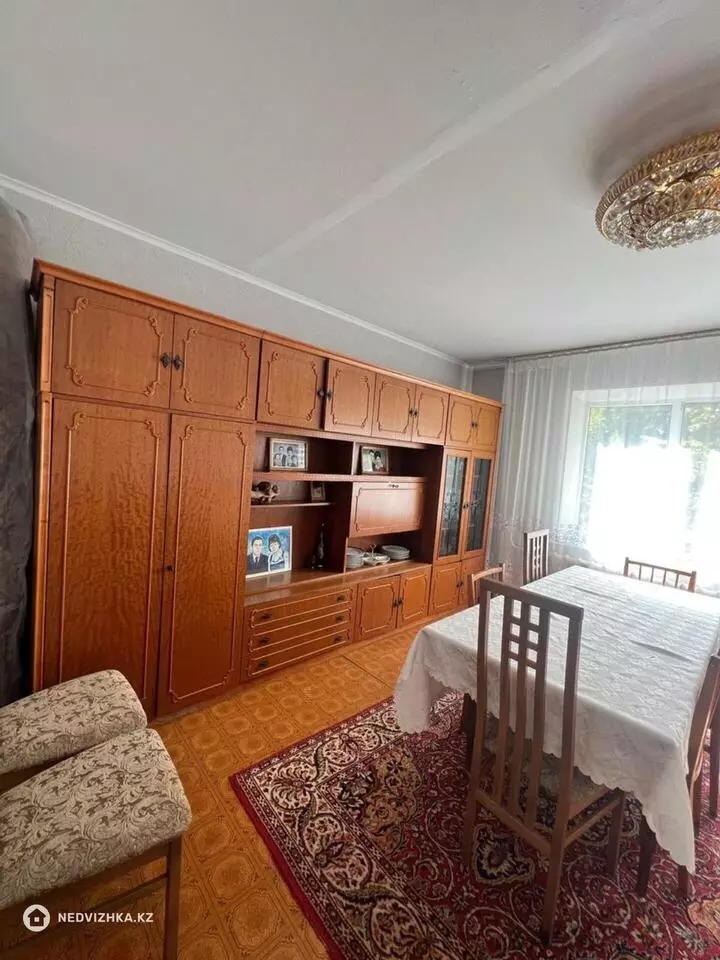 102 м², 5-комнатная квартира, этаж 2 из 10, 102 м², изображение - 1