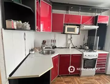5-комнатная квартира, этаж 2 из 10, 102 м²