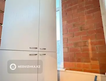 2-комнатная квартира, этаж 4 из 9, 74 м²