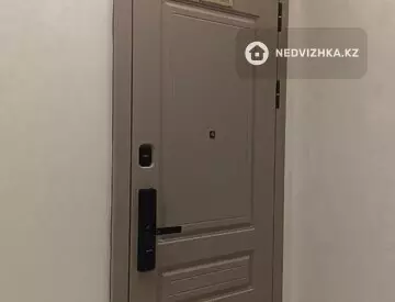 1-комнатная квартира, этаж 2 из 14, 38 м²