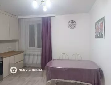 3-комнатная квартира, этаж 5 из 7, 100 м², на длительный срок