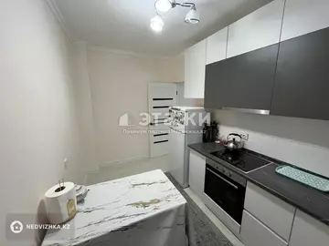 3-комнатная квартира, этаж 8 из 8, 74 м²