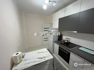 3-комнатная квартира, этаж 8 из 8, 74 м²