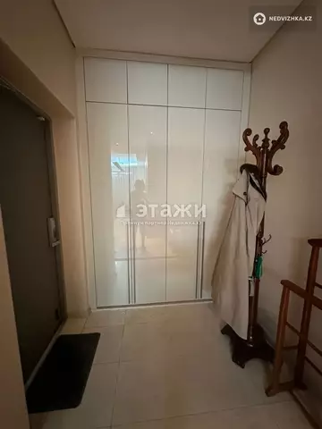 2-комнатная квартира, этаж 12 из 21, 68 м²