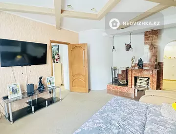6-комнатный дом, 18 соток, 300 м², посуточно