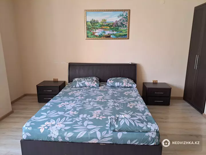 68.5 м², 1-комнатная квартира, этаж 4 из 25, 68 м², изображение - 1