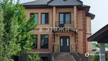 6-комнатный дом, 8 соток, 256 м², на длительный срок