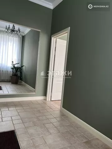 6-комнатный дом, 4 соток, 280 м², на длительный срок
