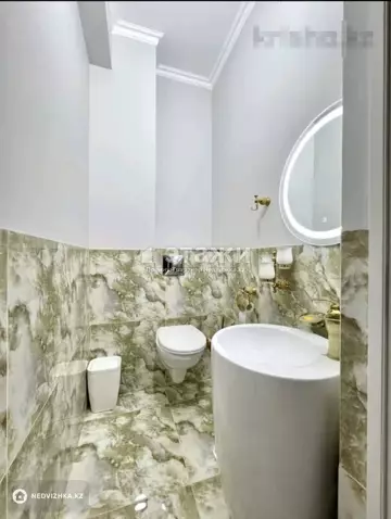 3-комнатная квартира, этаж 8 из 9, 80 м²