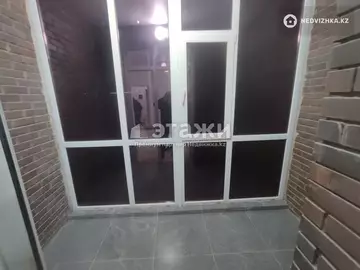 2-комнатная квартира, этаж 2 из 12, 38 м²